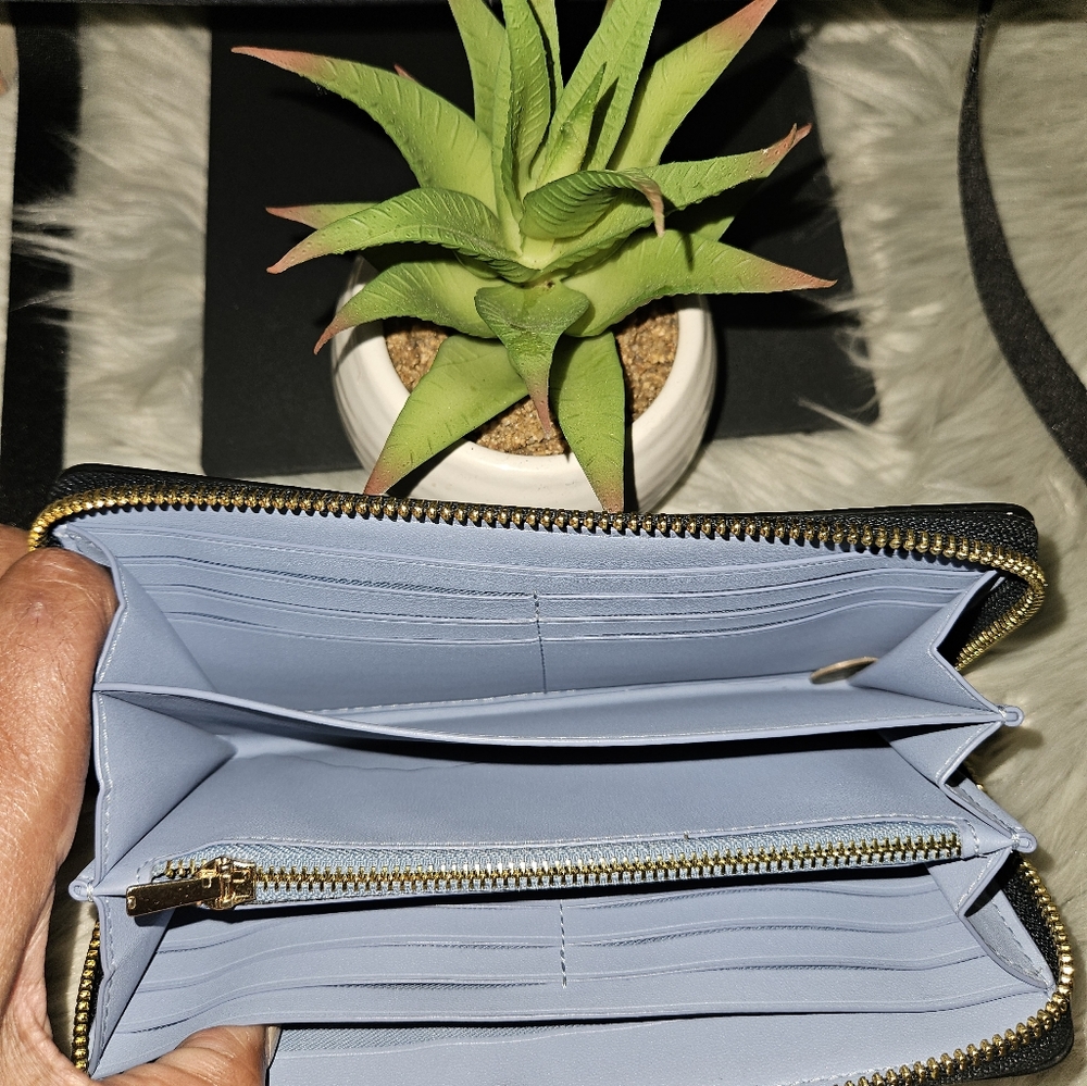 Authentic Coach Backpack & Wallet Bundle - Picture 7 of 12